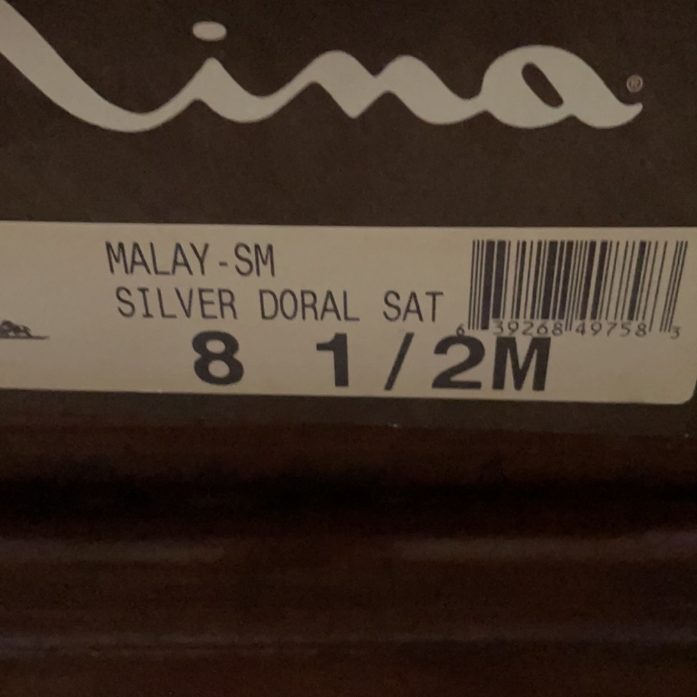 Shoes - Picture 2 of 7